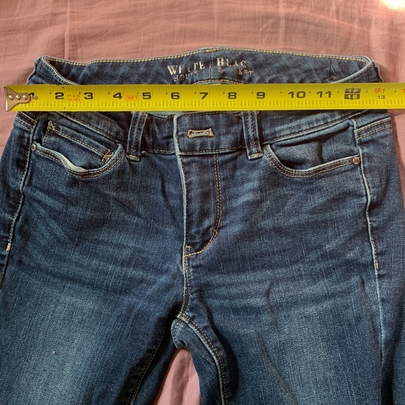 White House Black Market Skinny Leg Jeans Size 0 Reg Length - Picture 5 of 6
